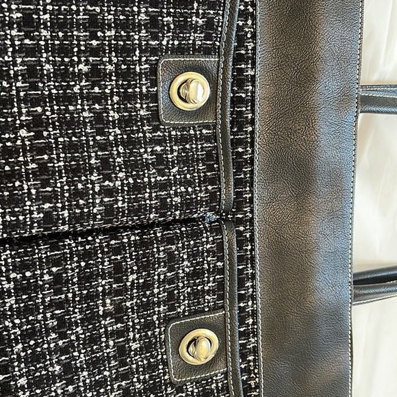 Estes Lauder women’s leather and tweed fabrics with 2 leather handles - Picture 3 of 9